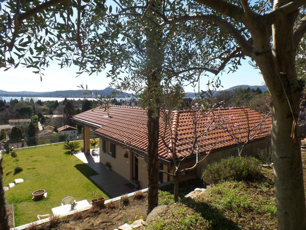 Villa La Briciola Lesa Exterior foto